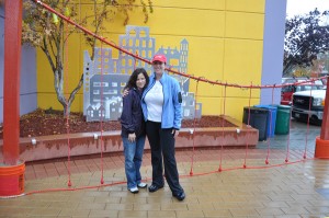 Rebecca Geraldi and Carolyn Lott pose with Golden Gate Bride.