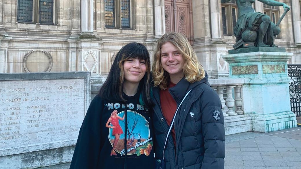 Lana-Olivia in France