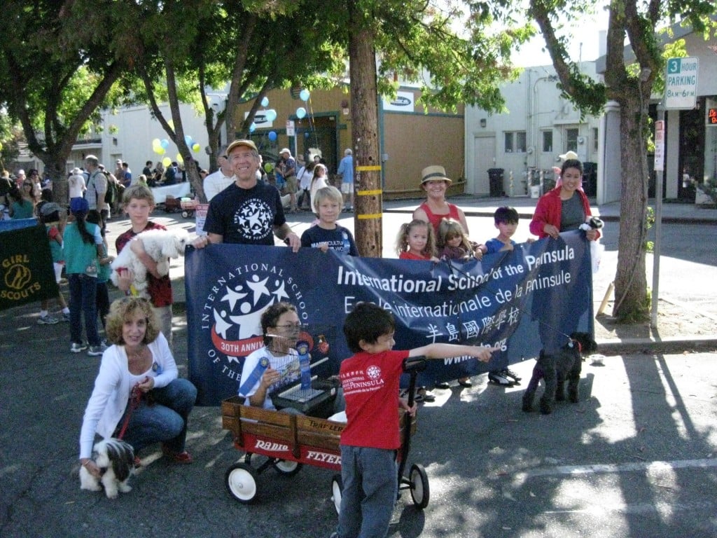 Marches in the Los Altos Pet Parade